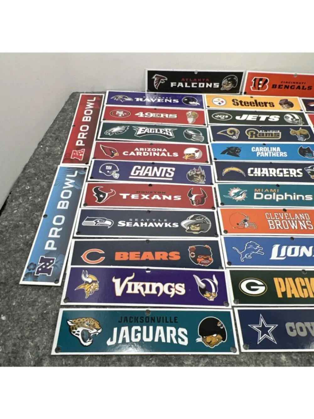 2013 NFL Rush Zone Football Board Game Lot of 36 End Zone Banner Replacements 7